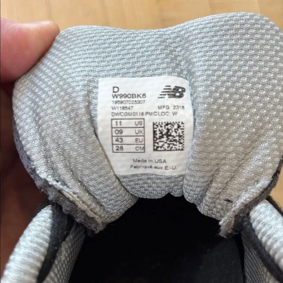 New Balance Made In USA 990 V6 Sneaker Women’s Size 11 Black White Running